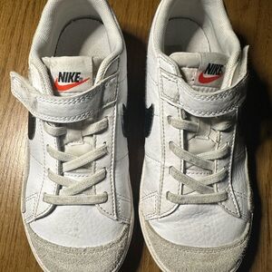 Nike Kids White Sneakers with Black Swoosh and Red Logo
